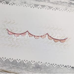 Gummiapan - Skallop banner, str 95,5 x 11,5 mm