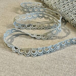 Papirdesign - Grågrønn blonde, bredde 10 mm, selges pr m