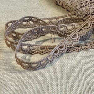 Papirdesign - Lyst Brun blonde, bredde 10 mm, selges pr m